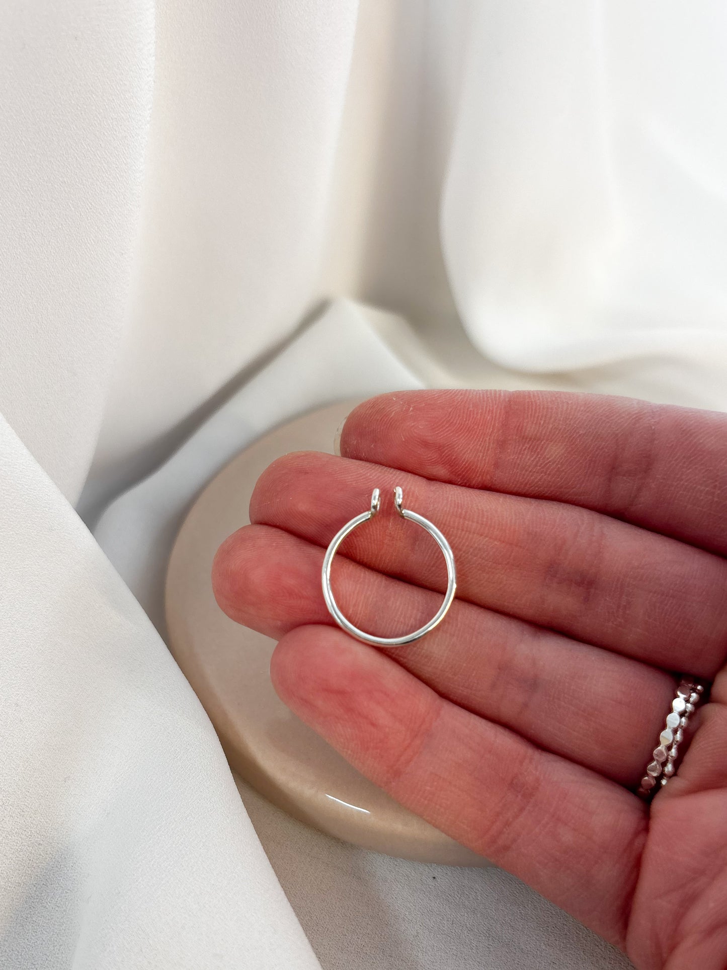 Pyöreä ringholder riipus