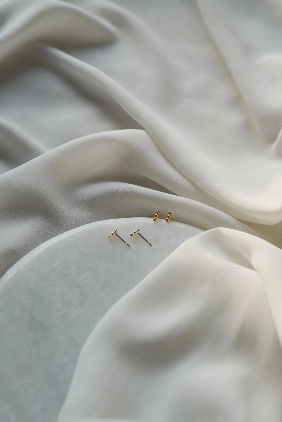 minimalistiset korut