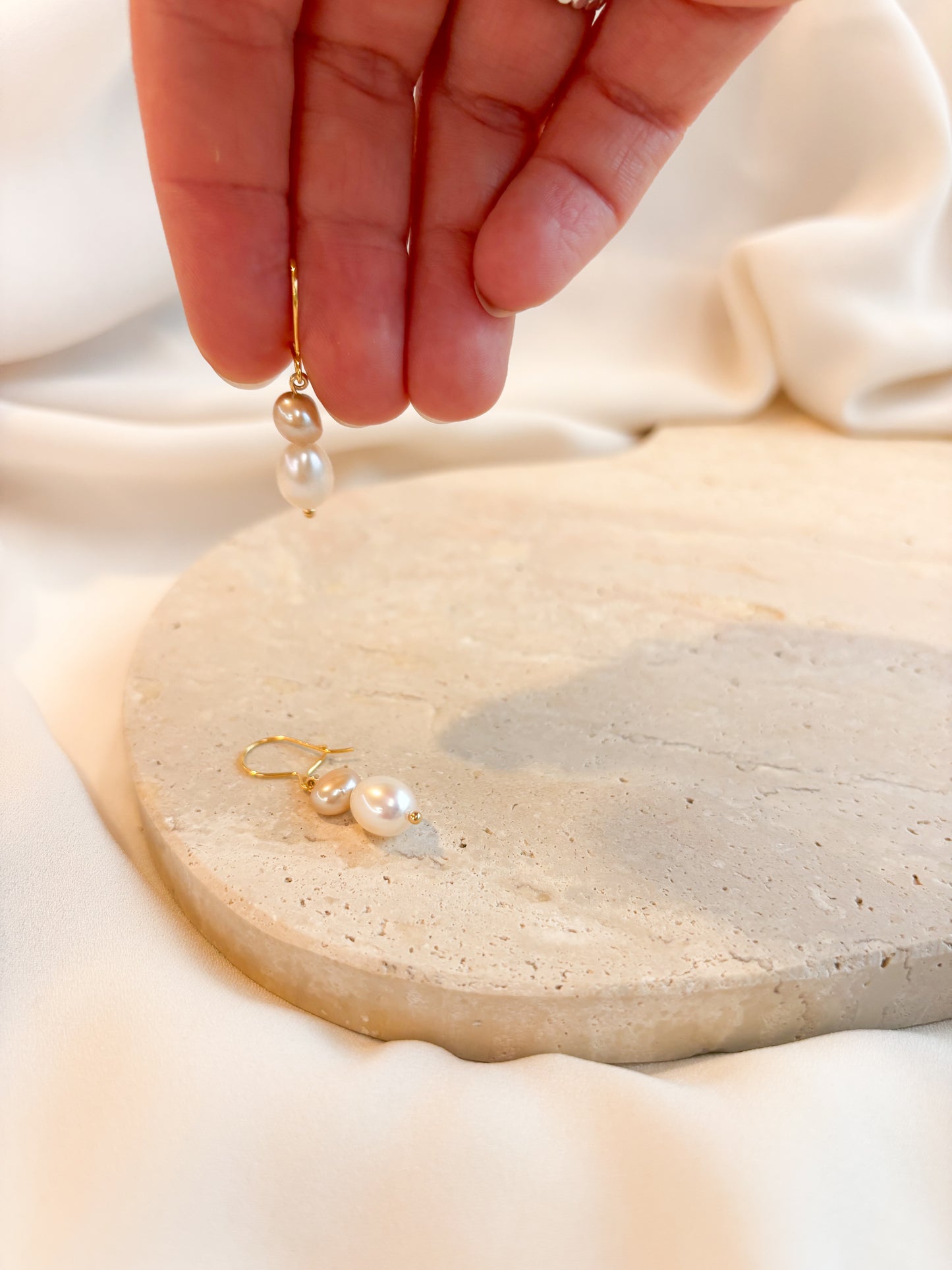 PÄRLA kaksi helmeä