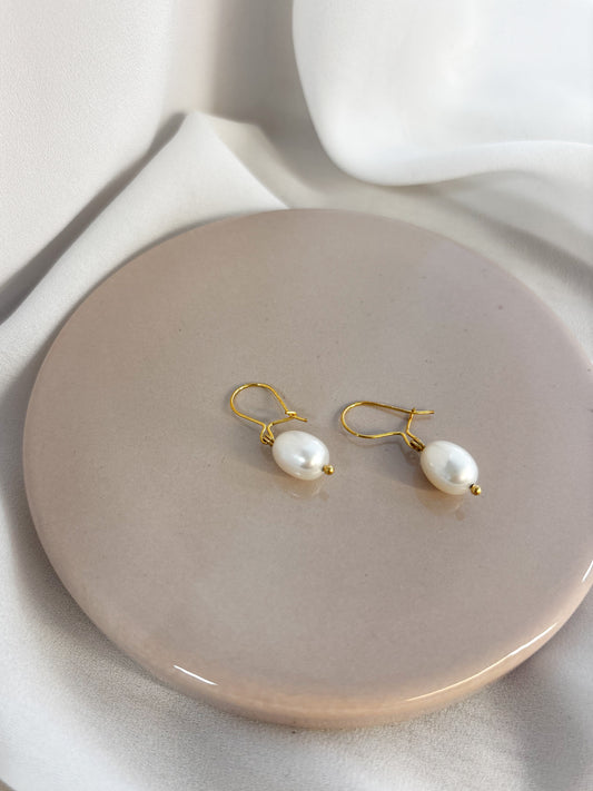 pärla korvakorut gold