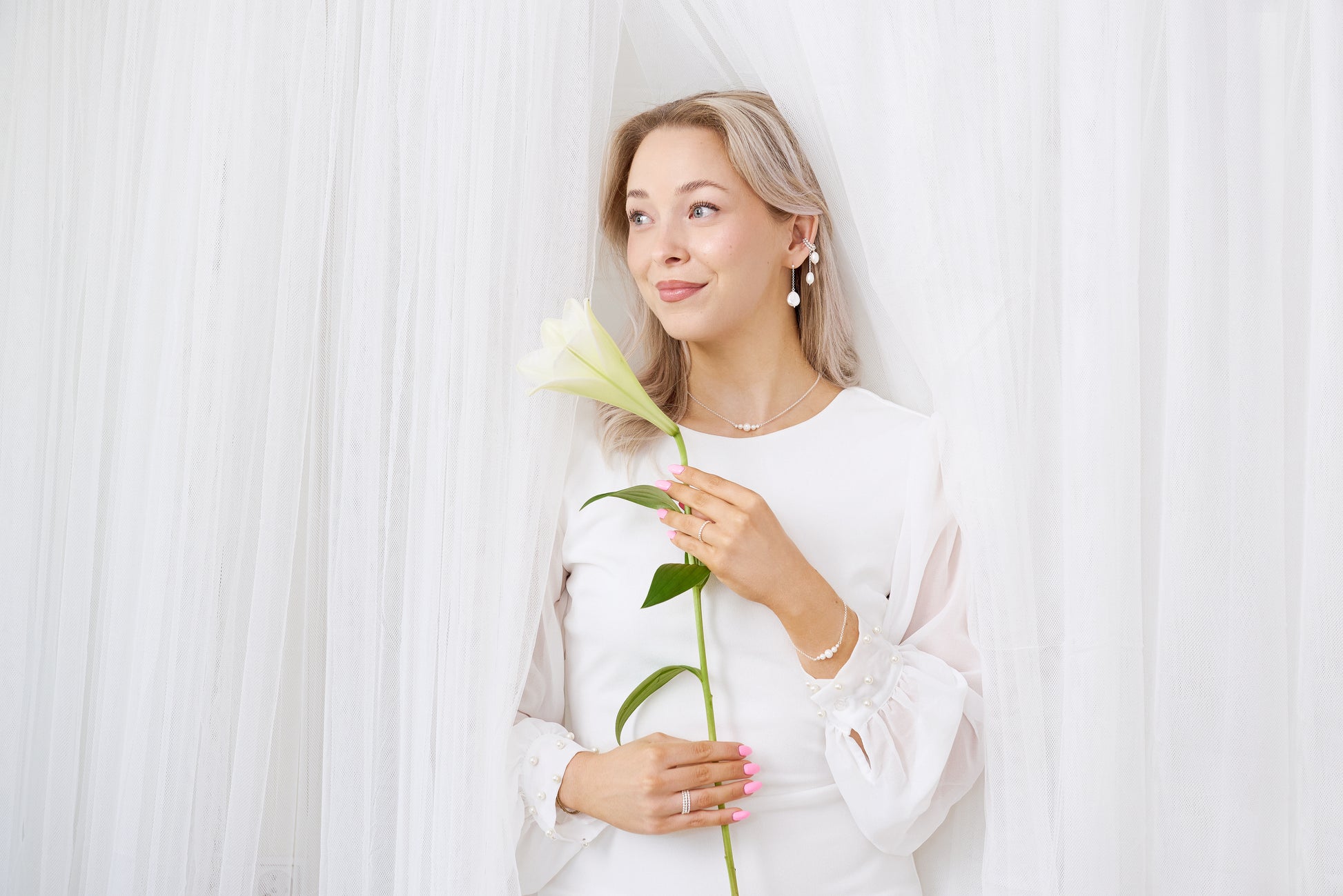 LiLa Design hääkoru aidolla makeanvedenhelmellä